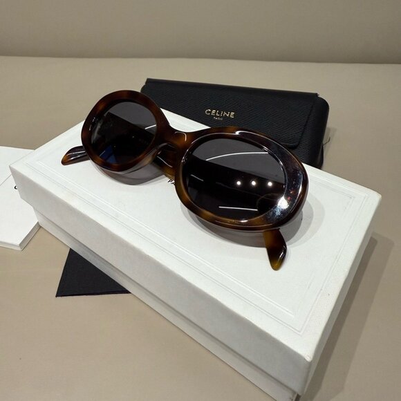 Celine Triomphe Oval Tortoise Sunglasses main image 5